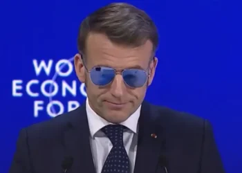 macron-ve-a-otan-enfraquecida-em-meio-a-tensao-com-eua