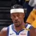 jimmy-butler-rompe-ligamento-do-joelho-e-desfalca-warriors-ate-o-fim-da-temporada