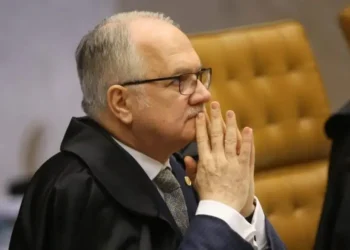 fachin-entra-em-campo-para-blindar-o-stf-e-defender-toffoli