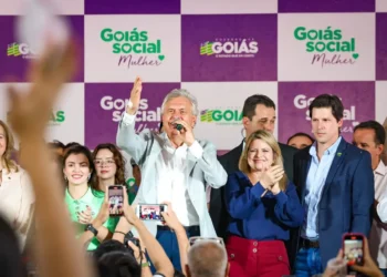 alem-da-seguranca,-caiado-quer-destaque-no-combate-a-pobreza