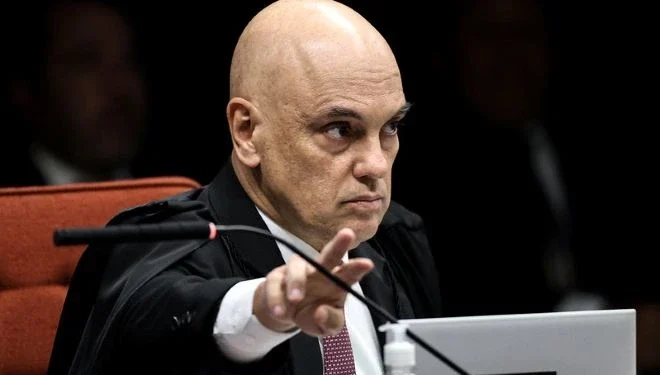 moraes-manda-pm-da-papuda-enviar-relatorio-sobre-rotina-de-bolsonaro