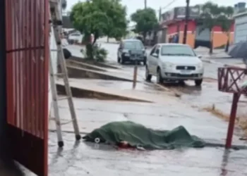 idoso-morre-apos-choque-eletrico-durante-reparo-em-casa,-em-anapolis