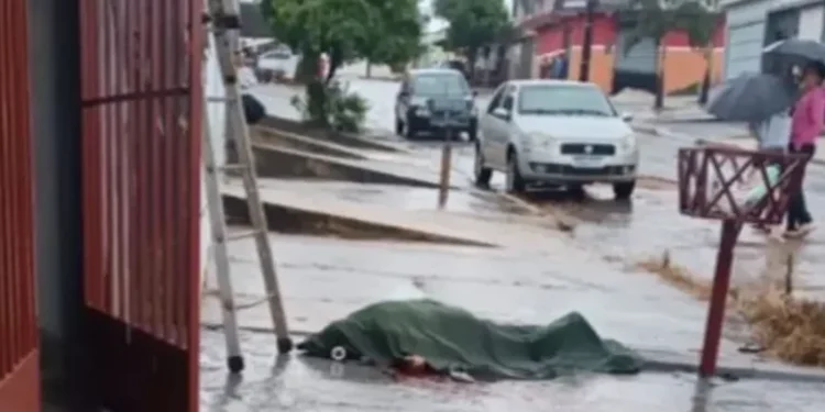 idoso-morre-apos-choque-eletrico-durante-reparo-em-casa,-em-anapolis