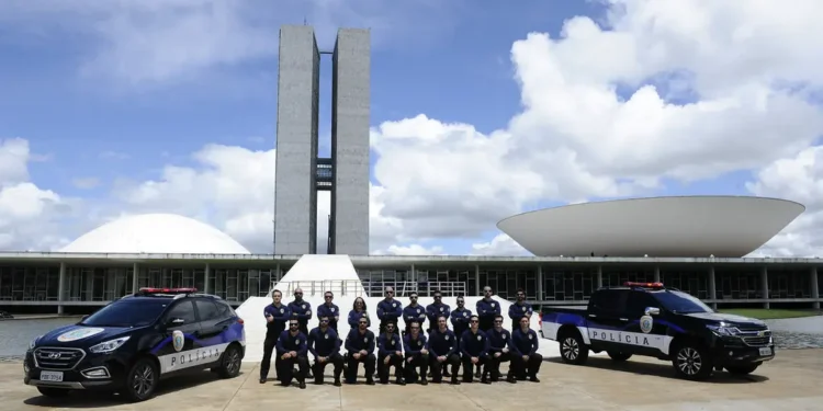 camara-dos-deputados-abre-novo-concurso-com-salario-inicial-de-r$-21,3-mil