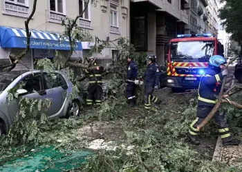 tempestade-kristin-deixa-5-mortos-em-portugal-e-causa-apagao-para-quase-meio-milhao-de-pessoas