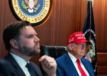 eua-ampliam-pressao-militar-e-miram-em-regime-iraniano