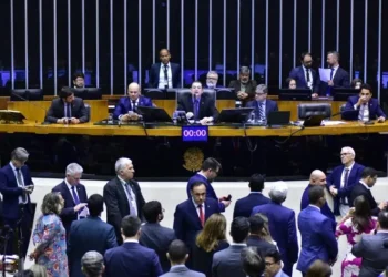 base-de-caiado-e-daniel-trabalha-para-manter-hegemonia-na-camara-dos-deputados