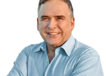 sandro-mabel-diz-que-esta-disponivel-para-assumir-presidencia-do-uniao-brasil-em-goias