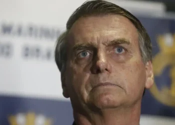 incluido-no-programa-de-remicao-de-pena,-bolsonaro-nao-le-na-papudinha