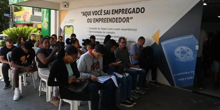 feirao-de-vagas-em-goiania-abre-oportunidades-em-bares-hoteis-e-restaurantes-com-foco-no-motogp