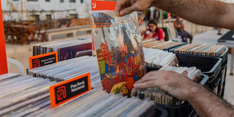 mercado-de-vinil-cresce-25%-no-brasil-e-movimenta-nichos-culturais-goianos