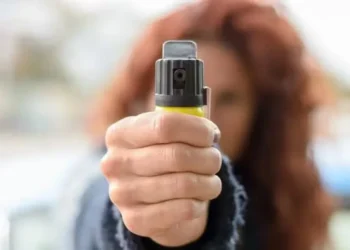 projeto-de-lei-quer-liberar-spray-de-pimenta-para-mulheres-a-partir-de-16-anos-em-todo-o-brasil