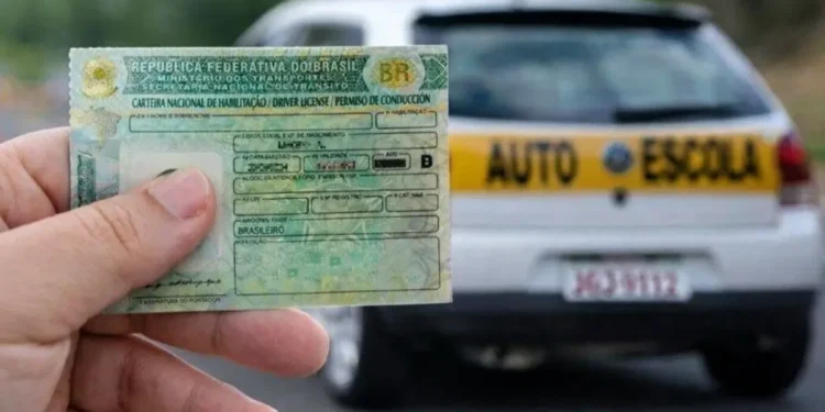 explosao-na-procura-pela-cnh-em-goias-gera-filas-e-atrasos-com-as-novas-regras