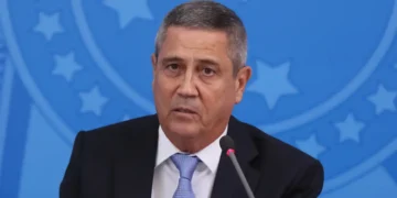 braga-netto-pede-ao-stf-curso-a-distancia-e-tv-a-cabo-na-prisao