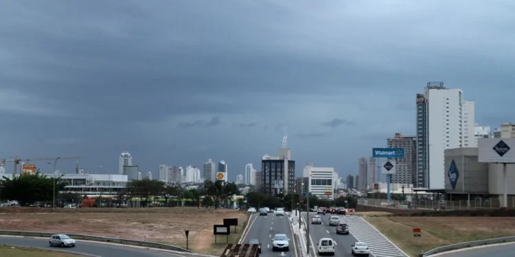 defesa-civil-emite-alerta-de-chuvas-para-goiania-e-orienta-populacao-a-evitar-areas-de-risco