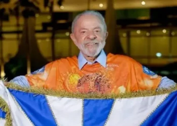 enredo-de-carnaval-que-homenageia-lula-vira-alvo-da-oposicao