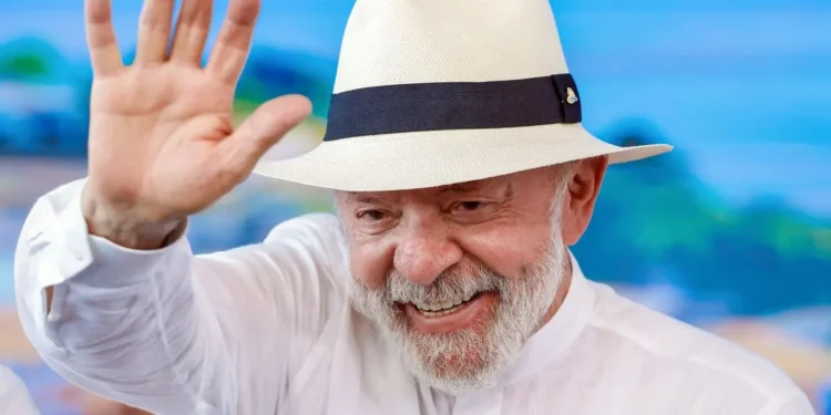 agu-orienta-ministros-a-evitar-sapucai-em-desfile-de-carnaval-que-homenageia-lula