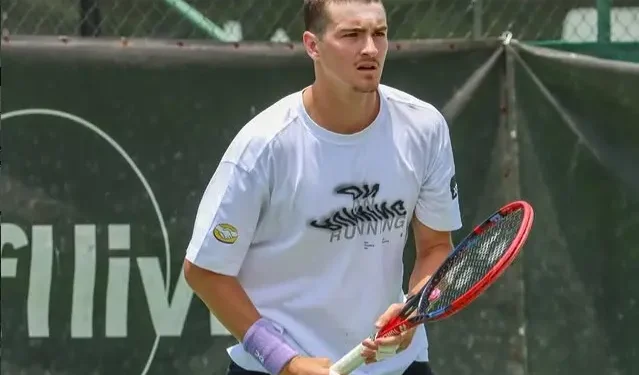 joao-fonseca-sofre-nova-derrota-no-tenis-e-encara-comeco-irregular-em-2026