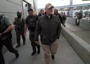 governo-trump-anuncia-inicio-da-retirada-do-ice-de-minnesota