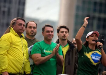 familia-bolsonaro-ja-entrou-em-campo-para-2026