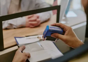 como-saber-se-o-visto-americano-foi-cancelado-e-se-o-status-ainda-esta-valido-antes-de-viajar