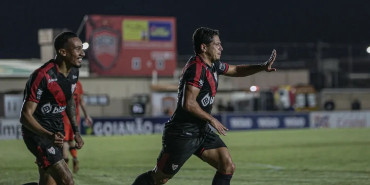 atletico-go-vence-abecat-fora-de-casa-e-larga-na-frente-nas-quartas-do-goianao