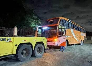 onibus-envolvido-em-acidente-com-22-feridos-e-flagrado-em-goiania