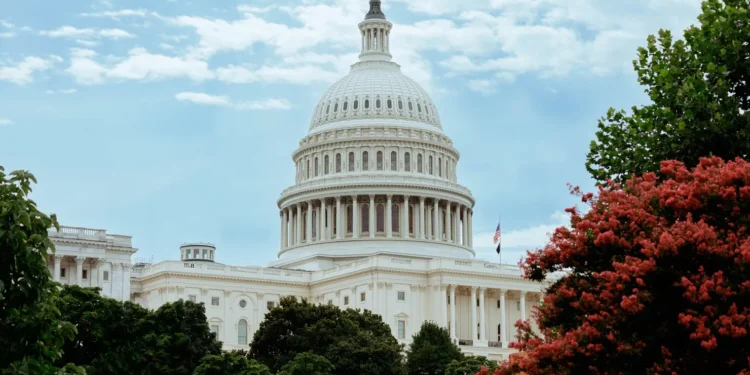 eua-entram-em-shutdown-parcial-apos-falta-de-acordo-no-congresso