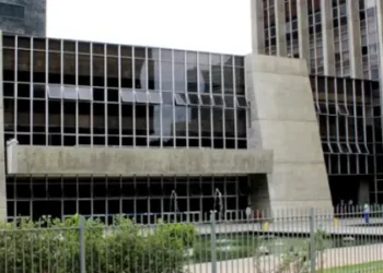 concurso-do-cau-rj-abre-307-vagas-com-salarios-de-ate-r$-9,2-mil