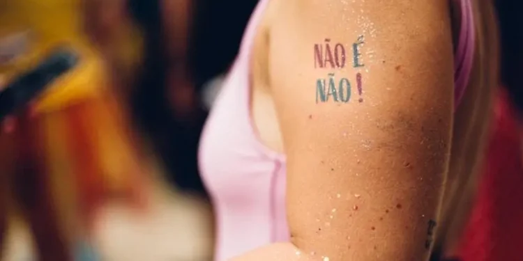 assedio-no-carnaval-expoe-medo-e-inseguranca-das-mulheres-durante-a-folia