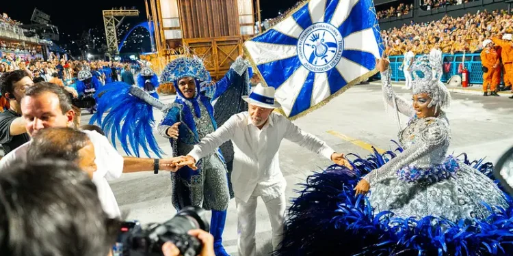 carnaval-vira-palco-de-disputa-juridica-e-politica-apos-homenagem-a-lula