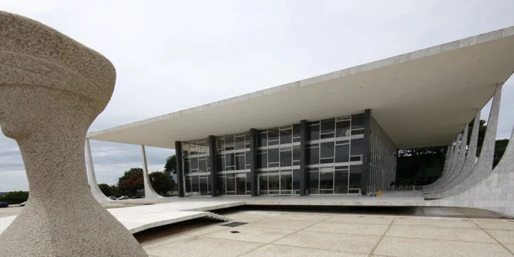 stf-aponta-acessos-ilicitos-a-receita-e-diz-que-vazamentos-buscavam-criar-“suspeitas-artificiais”