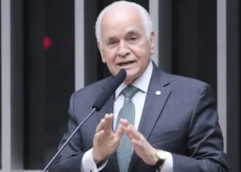 presidente-da-frente-evangelica-critica-desfile-de-samba-em-homenagem-a-lula