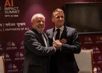 lula-se-reune-com-macron-na-india-e-discutem-cooperacao-em-defesa