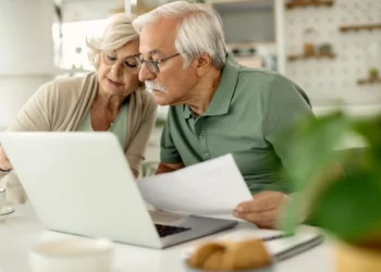 idosos-de-baixa-renda-podem-receber-ate-r$-19-mil-por-ano