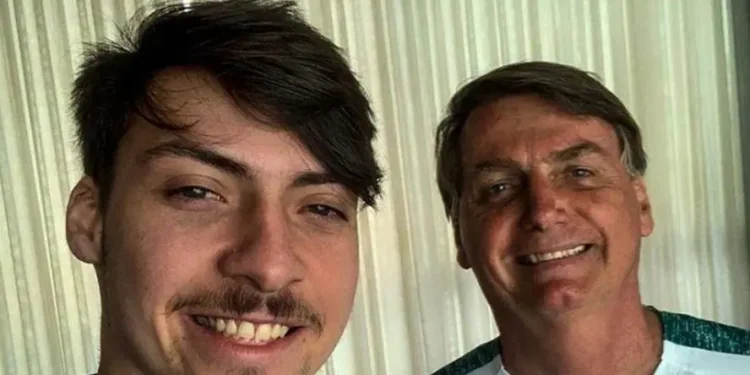 stj-interrompe-acao-e-redesenha-cenario-para-filho-de-bolsonaro;-entenda