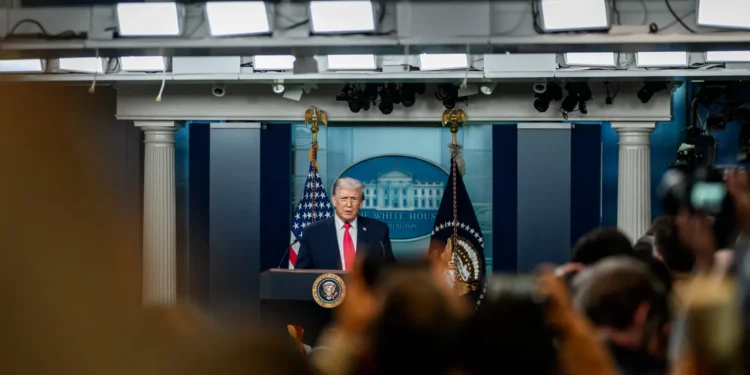 parlamento-europeu-adia-acordo-com-eua-apos-nova-tarifa-global-de-15%