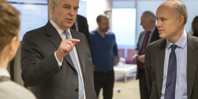 parlamento-britanico-aprova-divulgacao-de-documentos-ligados-a-ex-principe