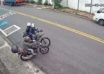 ladrao-chupa-dedo-de-vitima-para-roubar-alianca-em-sp