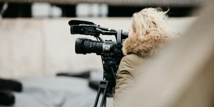 mortes-de-jornalistas-batem-recorde-em-2025,-aponta-ong