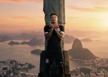 lingard-chega-ao-brasil-para-assinar-com-o-corinthians