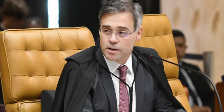 mendonca-ordena-investigacao-sobre-vazamento-de-dados-de-vorcaro-obtidos