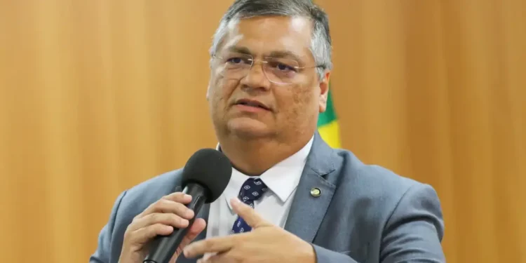 dino-suspende-votacao-da-cpmi-do-inss-que-quebrou-sigilo-de-lulinha 