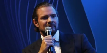 pf-envia-dados-de-celulares-de-vorcaro-a-cpmi-do-inss