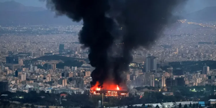 apos-morte-de-khamenei,-assembleia-religiosa-define-novo-lider-do-ira