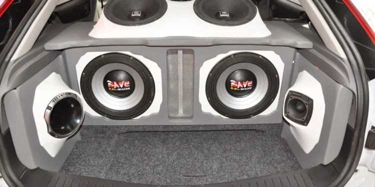 som-automotivo:-saiba-quando-e-preciso-regularizar-ou-nao