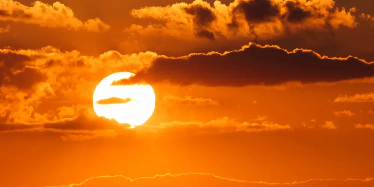 chuva-pode-aparecer-ao-longo-do-dia-e-calor-chega-aos-32°c-em-goiania-nesta-terca-feira-(10)