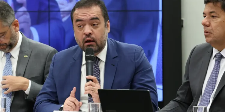 tse-retoma-processo-que-pode-cassar-governador-do-rio,-claudio-castro