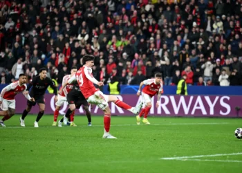 arsenal-e-leverkusen-empatam-em-1-a-1-na-bayarena