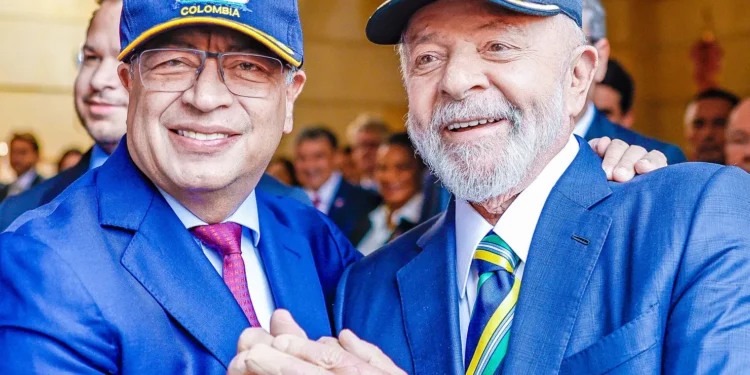 lula-e-petro-conversam-em-meio-a-tensao-sobre-faccoes